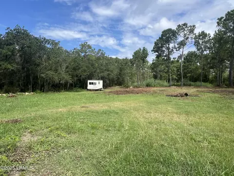 54 Dow Rd, Beaufort, SC 29907