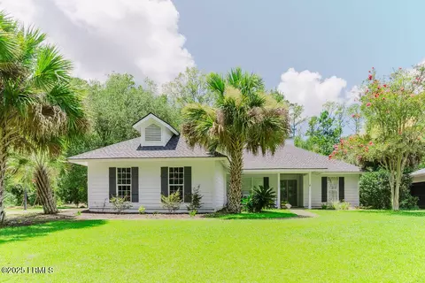 34 Chechessee Bluff Cir, Okatie, SC 29909