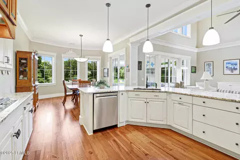 Kitchen - 208 Hampton Lake Dr, Bluffton, SC 29910 photo 5 of 5