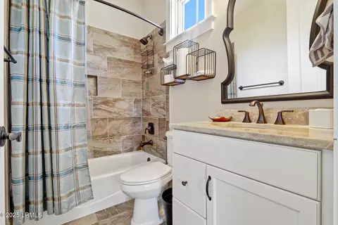 Bath - 208 Hampton Lake Dr, Bluffton, SC 29910 photo 5 of 7