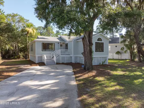 2919 Waters Edge Ct W, Beaufort, SC 29902
