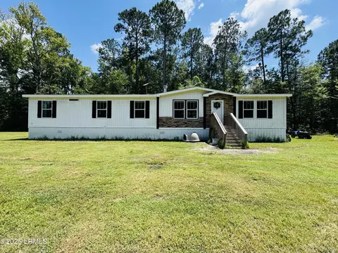 661 Woodrow Rd, Estill, SC 29918