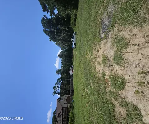412 Seaside Rd, Saint Helena Island, SC 29920