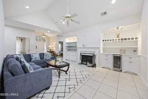 3 Windtree Ln, Bluffton, SC 29910 photo 5