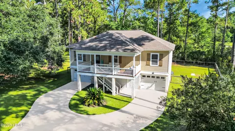 31 Downing Dr, Beaufort, SC 29907