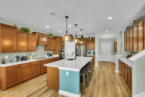 Kitchen - 18 Bainbridge Way, Bluffton, SC 29910 photo 5 of 11