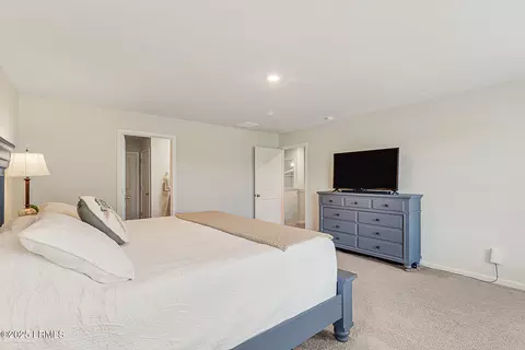 Bedroom - 5 Cedar View Cir, Bluffton, SC 29909 photo 4 of 8