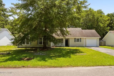 7 Wellena Ct, Beaufort, SC 29906