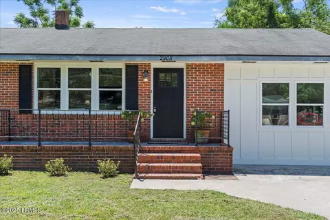 2908 Third St, Beaufort, SC 29902