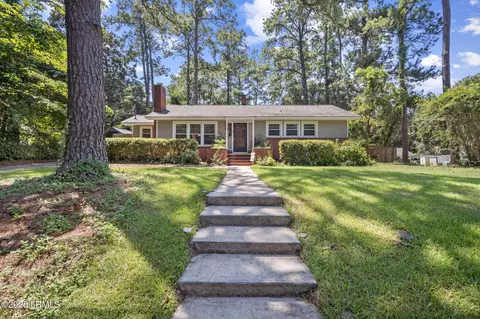 2410 Pine Ct N, Beaufort, SC 29902