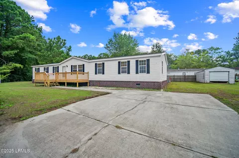 10 Tarra Ct, Beaufort, SC 29906