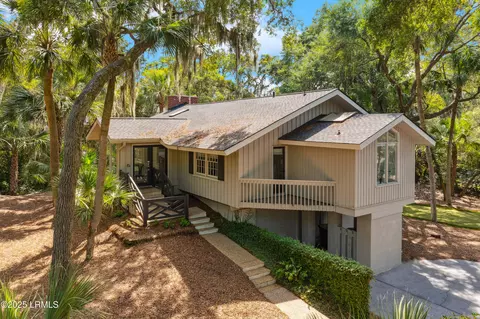 4 S Beach Ln, Hilton Head Island, SC 29928
