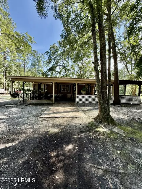 1574 Fordville Rd, Ridgeland, SC 29936