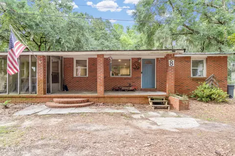 8 Billy Hill Rd, Beaufort, SC 29906