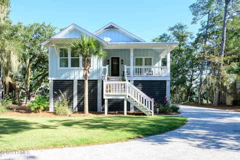17 Bermuda Downs, Saint Helena Island, SC 29920