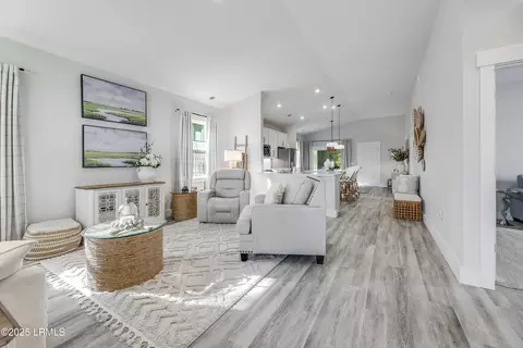 74 Whispering Oaks Cir, Okatie, SC 29909