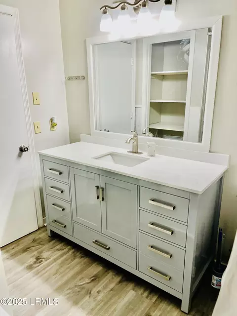 Bath - 305 Alabama St, Hampton, SC 29924 photo 1 of 1