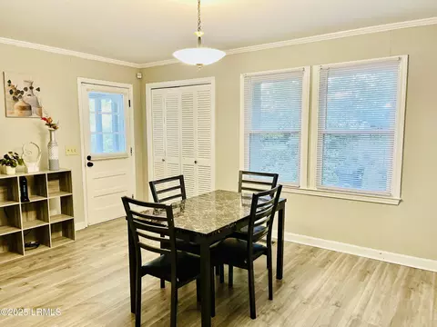 Dining - 305 Alabama St, Hampton, SC 29924 photo 3 of 4