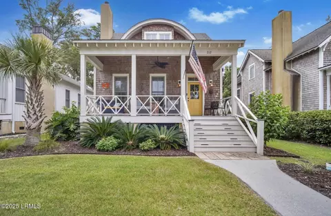 217 Whelk Rd, Beaufort, SC 29906