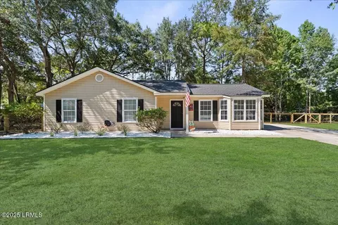 19 Star Magnolia Ct, Beaufort, SC 29907