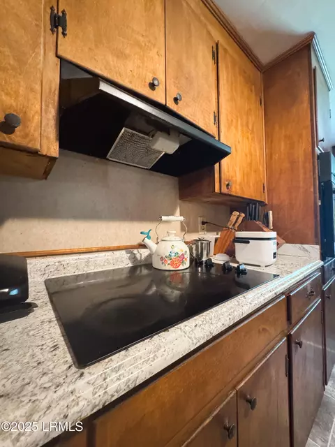 Kitchen - 1403 Jackson Ave W, Hampton, SC 29924 photo 2 of 3