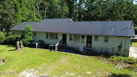 Exterior - 1403 Jackson Ave W, Hampton, SC 29924 photo 1 of 2