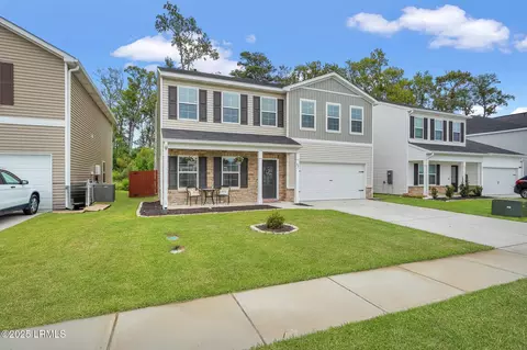 33 Chinquapin St, Beaufort, SC 29906