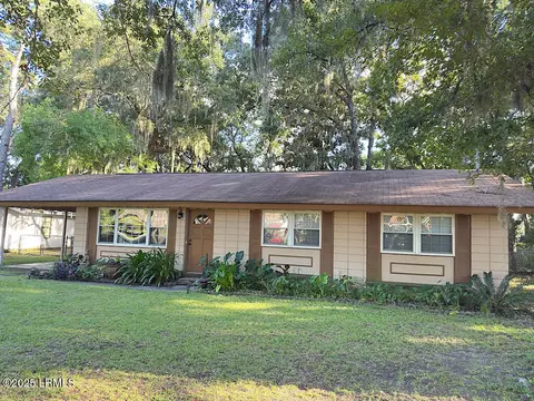 3014 Cherry Blvd, Beaufort, SC 29902