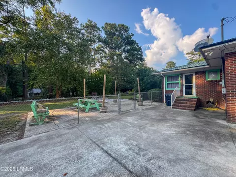 210 Cain St, Hampton, SC 29924 photo 4