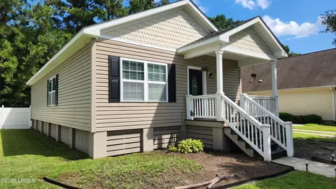 27 Okatie Park Cir E, Ridgeland, SC 29936