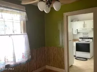 Dining - 400 Schley St, Hampton, SC 29924 photo 1 of 1