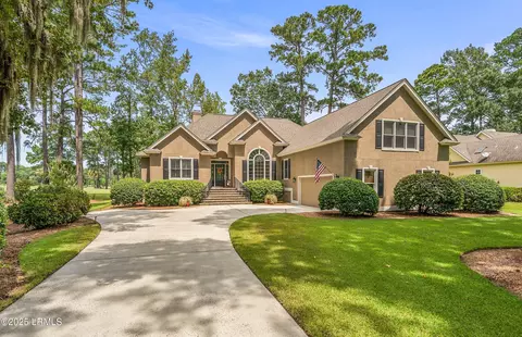 15 Longwood Dr, Okatie, SC 29909
