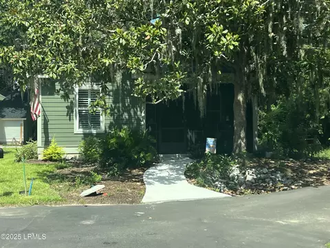 2011 Lafayette St, Beaufort, SC 29902