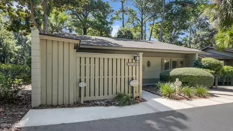 11 Lighthouse Rd #25, Hilton Head Island, SC 29928