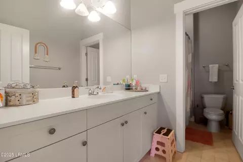 Bath - 2 Cordray St, Bluffton, SC 29910 photo 3 of 3