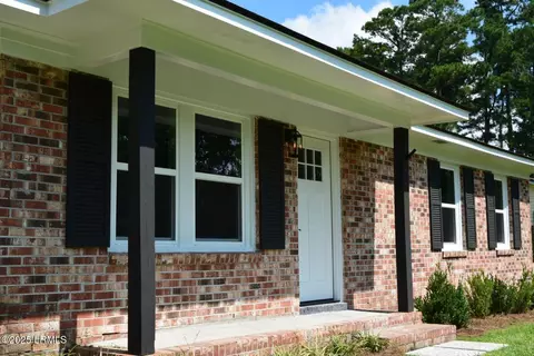 Exterior - 802 5th St E, Hampton, SC 29924 photo 1 of 2