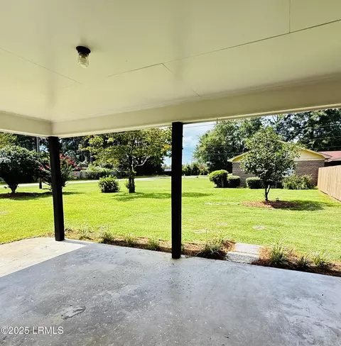 Exterior - 802 5th St E, Hampton, SC 29924 photo 2 of 2