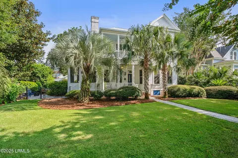 7 Waterbird Dr, Beaufort, SC 29907