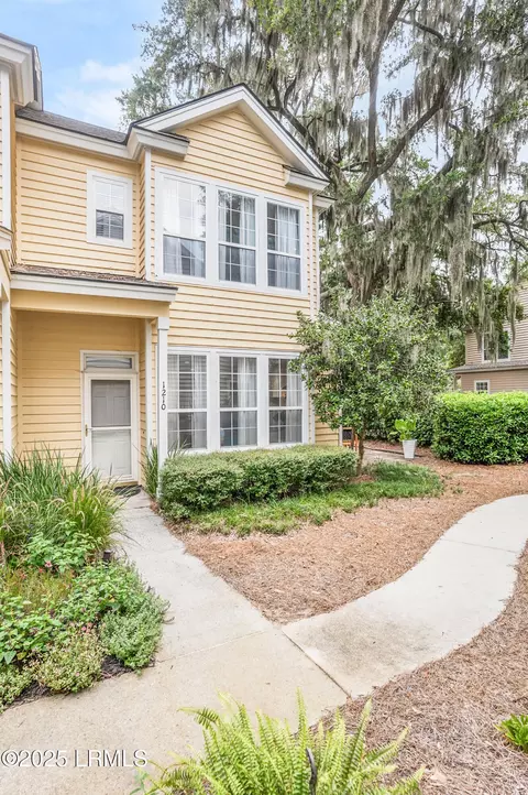 1210 Barnwell Blf, Beaufort, SC 29902