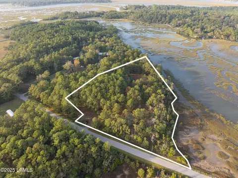 43 Rose Island Rd, Saint Helena Island, SC 29920