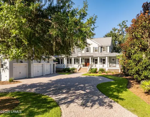 660 Distant Island Dr, Beaufort, SC 29907