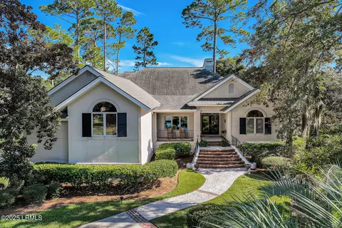 21 Strawberry Hill Rd, Hilton Head Island, SC 29928