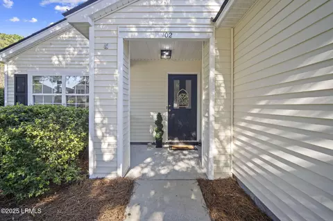 102 Pine Ridge Dr, Bluffton, SC 29910 photo 1