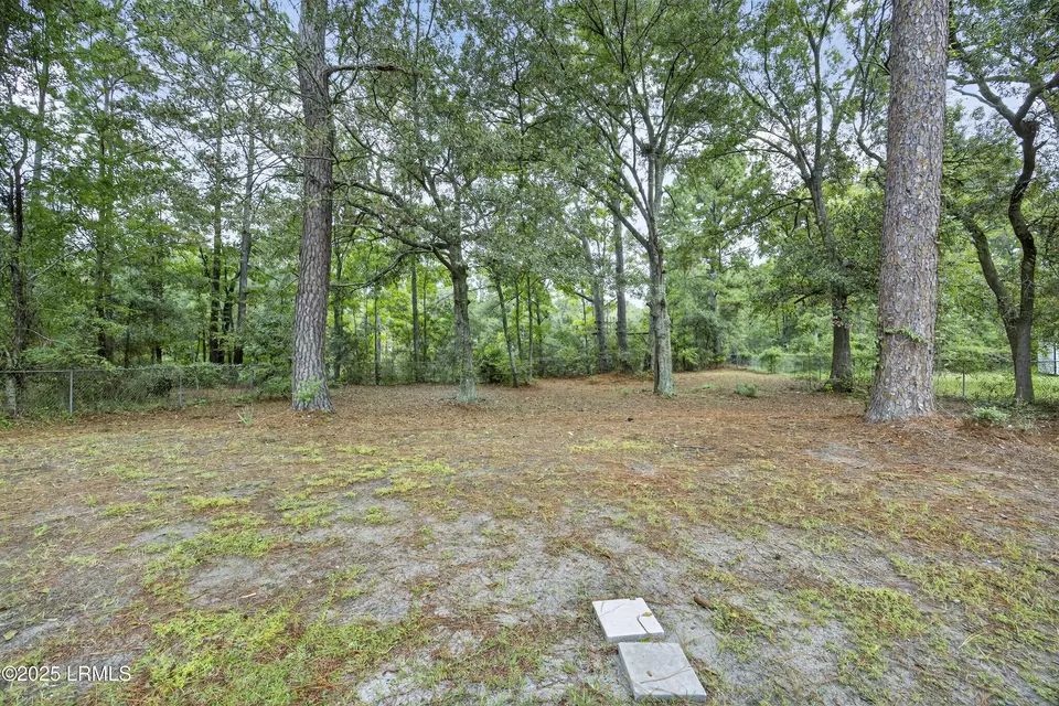 Exterior - 32 Parker Dr, Beaufort, SC 29906 photo 6 of 6
