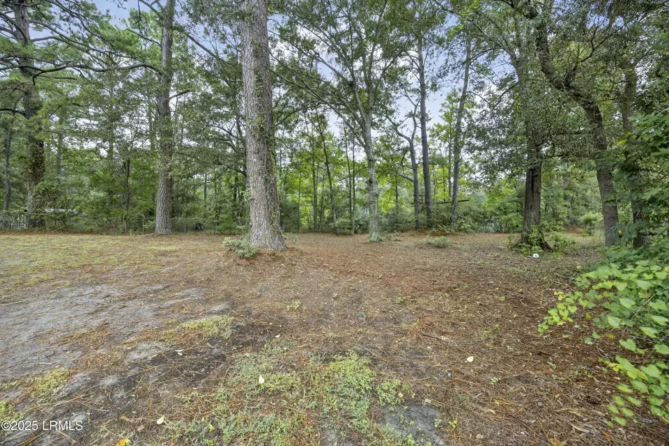 Exterior - 32 Parker Dr, Beaufort, SC 29906 photo 5 of 6