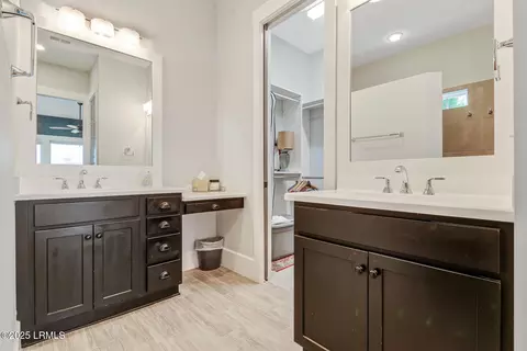 Bath - 302 Castaway Dr, Bluffton, SC 29910 photo 2 of 5