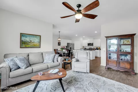 Living - 89 Cedar View Cir, Bluffton, SC 29909 photo 2 of 2