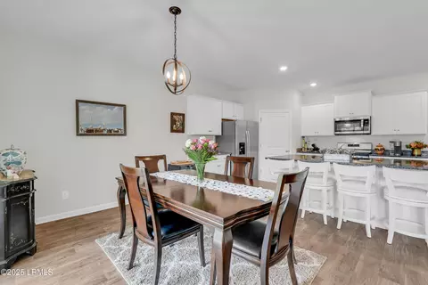 Dining - 89 Cedar View Cir, Bluffton, SC 29909 photo 4 of 4