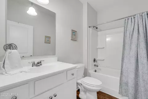 Bath - 89 Cedar View Cir, Bluffton, SC 29909 photo 3 of 3