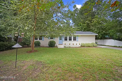10 Mystic Cir, Beaufort, SC 29902